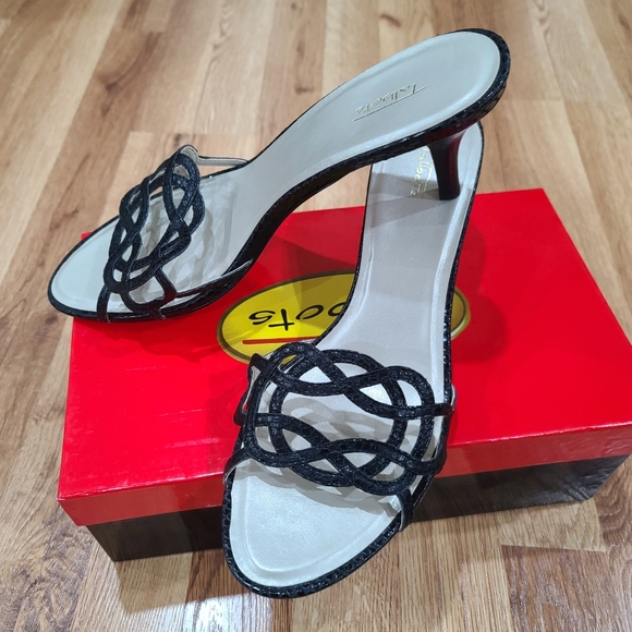 New Talbots Filomena Black Snakeskin Mid-Height Women's Slip-on, Size 11 - Picture 3 of 12